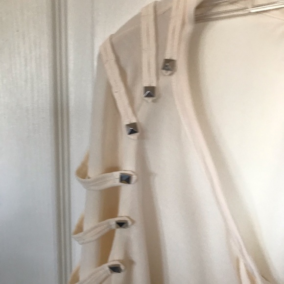 New York & Company. - Picture 5 of 6